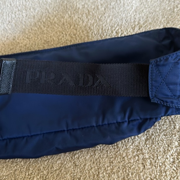 PRADA Re-Nylon and Saffiano leather belt bag NAVY - Picture 6 of 17
